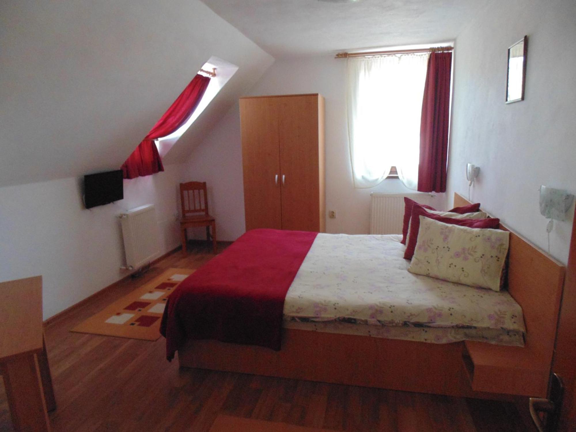 Hotel Casa Dancs Covasna Zewnętrze zdjęcie