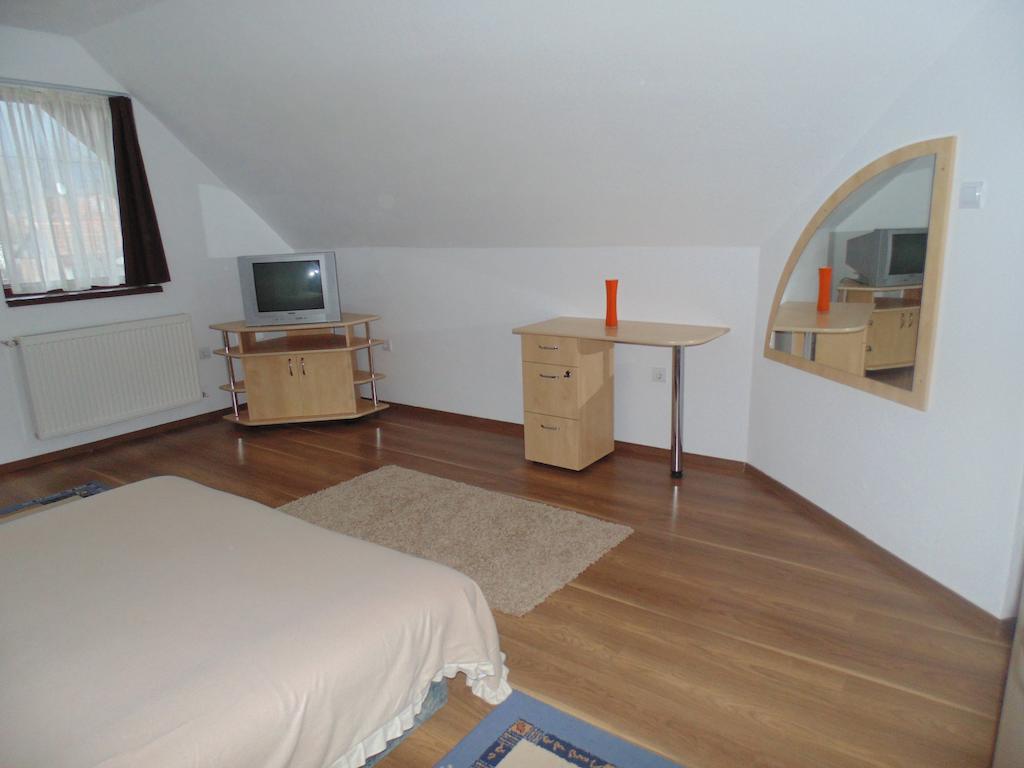 Hotel Casa Dancs Covasna Pokój zdjęcie